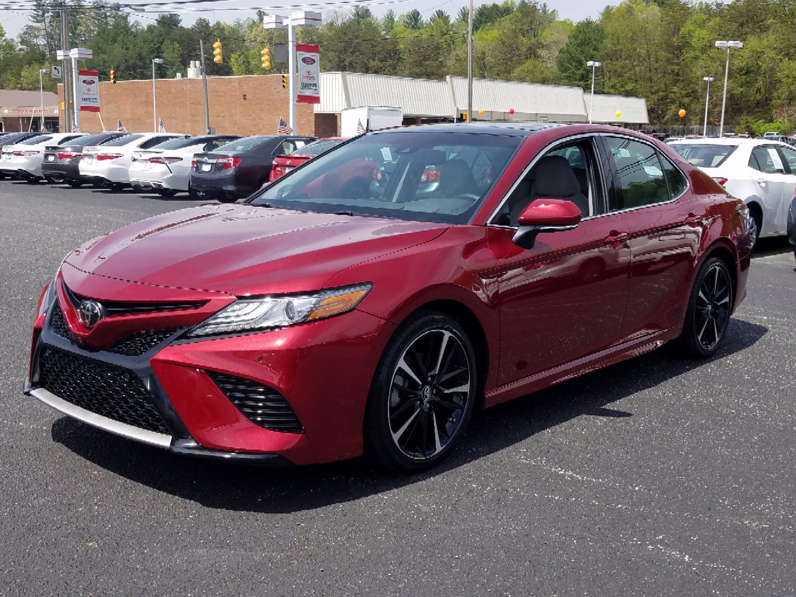 Pre-Owned 2018 Toyota Camry XSE FWD 4dr Car